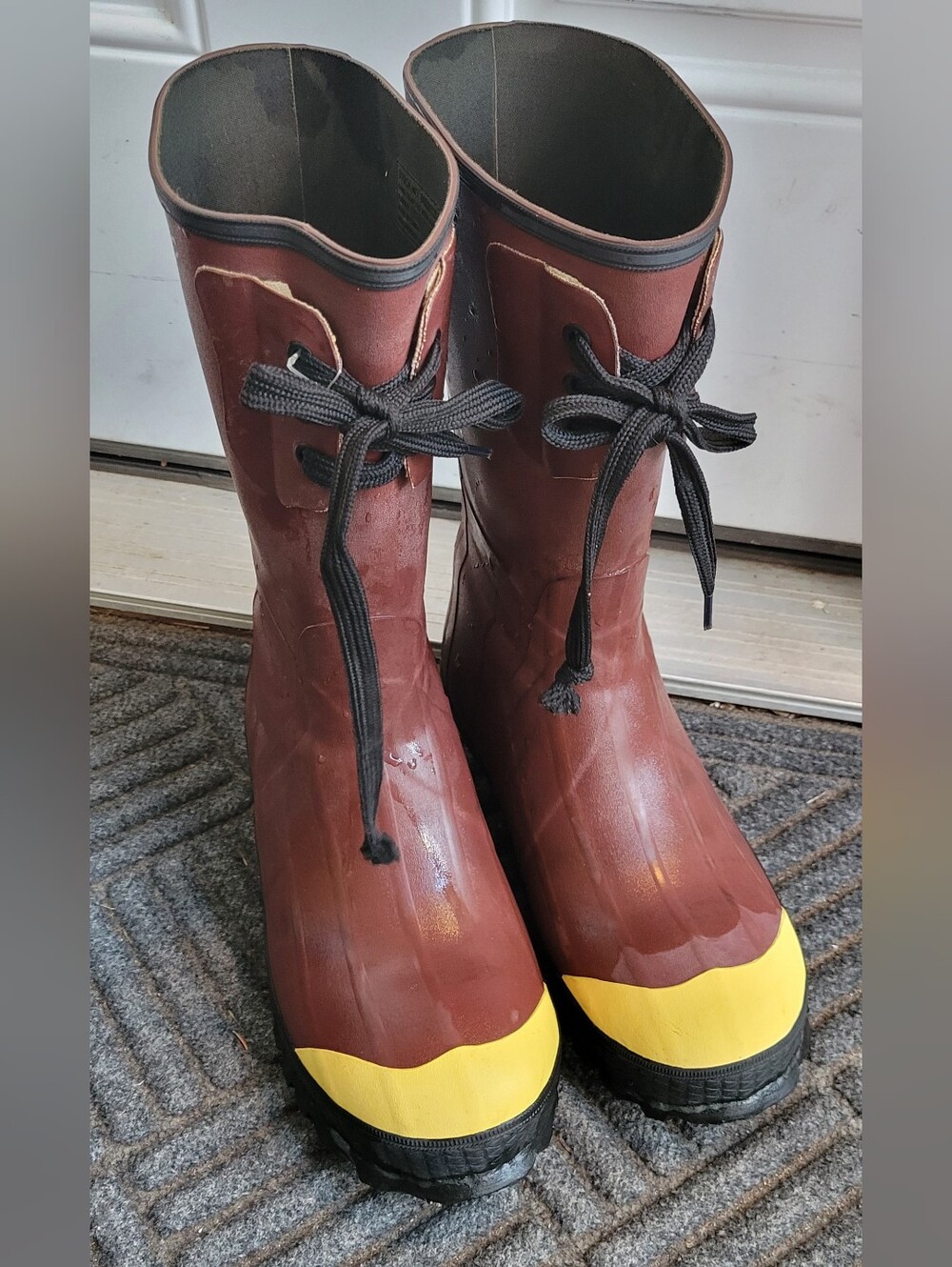 LaCrosse Pac Men's/womens   Insulated Red Steel Toe size 9